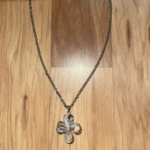 Unique Silver Necklace with Shiny Bow